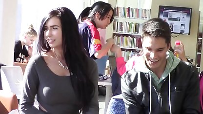 همسر او یک زن بسیار سکس دختر خوشگل خارجی زیبا را دوست دارد به فاک و شدید